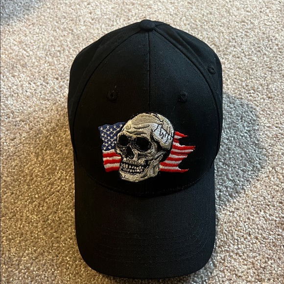 Buffalo Outdoors® Workwear American Flag w/Skull Cap - Picture 1 of 3